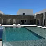 Cavo Hotel