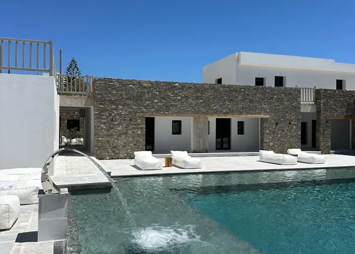 Cavo Πίσω Λιβάδι