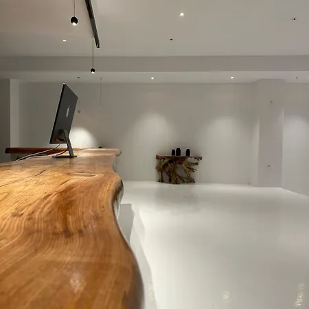 Cavo Hotel