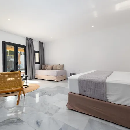 Cavo Hotel Piso Livadi